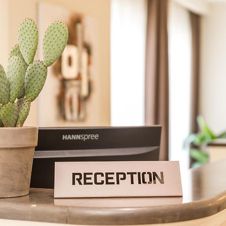מרינה די קררה Hotel & Residence Exclusive מראה חיצוני תמונה