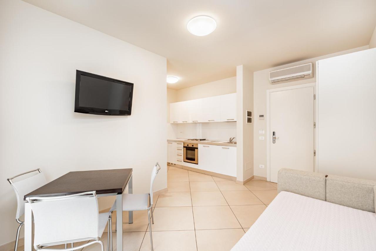 מרינה די קררה Hotel & Residence Exclusive מראה חיצוני תמונה