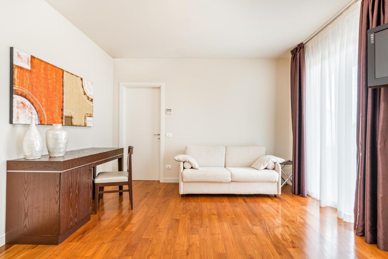 מרינה די קררה Hotel & Residence Exclusive מראה חיצוני תמונה